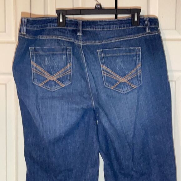 Cato Woman Straight Leg Jeans Medium Wash 20W - Picture 10 of 16